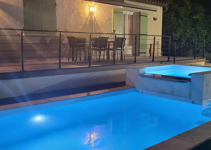 Piscine Vue Degagee Montaren-et-Saint-Médiers